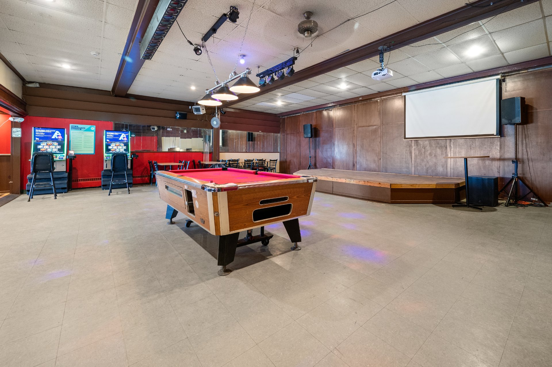 Bar