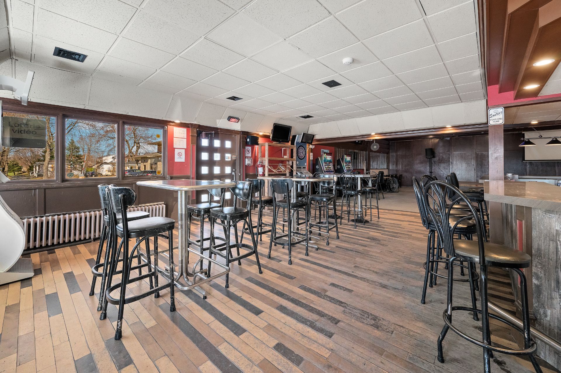 Bar